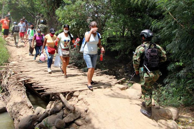 Colombia militariza las trochas