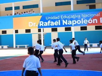 Unidad Educativa Nacional Rafael Napoleón Baute, en el sector José Félix Ribas de Petare, municipio Sucre del estado Miranda