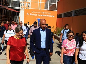 Unidad Educativa Nacional Rafael Napoleón Baute, en el sector José Félix Ribas de Petare, municipio Sucre del estado Miranda