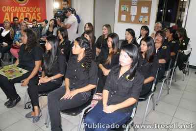 #31Oct #FelizMartes Mujeres se capacitan como asistente técnico en Naguanagua